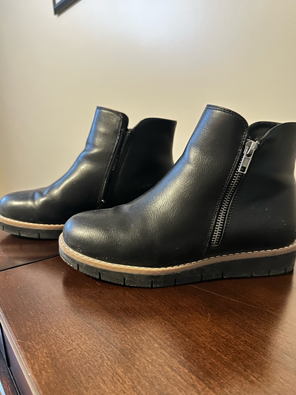 Kelly & Katie wide Black Side-Zip Platform Ankle Booties
